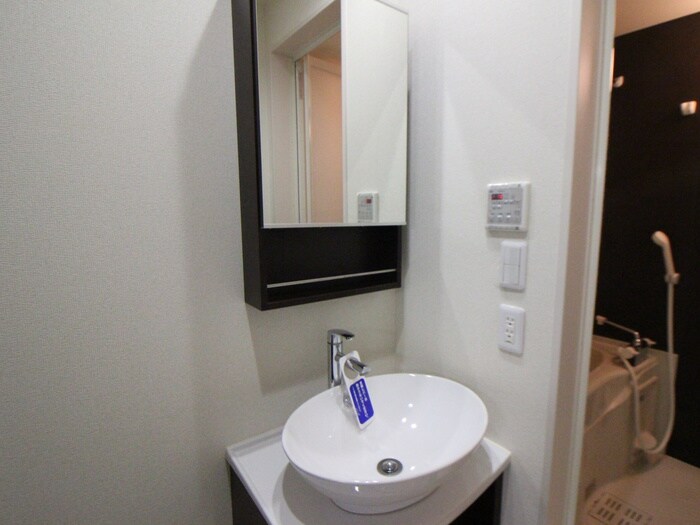 物件内観写真9　(洗面)