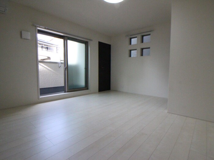 物件内観写真12　(居室)