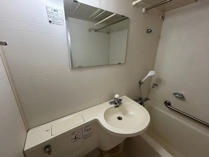 物件内観写真12　(洗面)