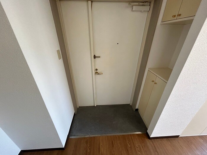 物件内観写真17　(玄関)