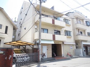 下川マンション外観写真
