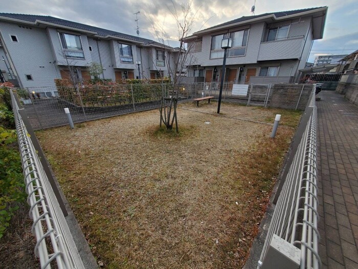 物件外観写真4　(建物設備)