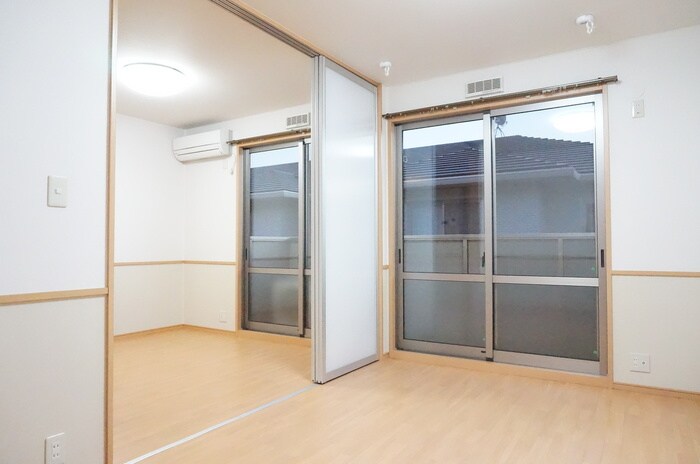 物件内観写真9　(居室)