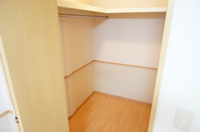 物件内観写真10　(収納)