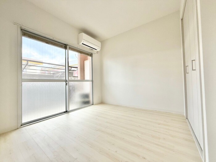 物件内観写真9　(居室)