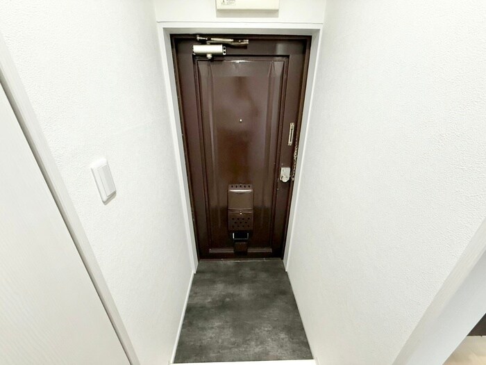 物件内観写真16　(玄関)