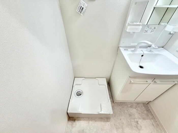 物件内観写真18　(洗濯機置場)