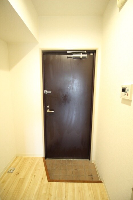物件内観写真14　(玄関)