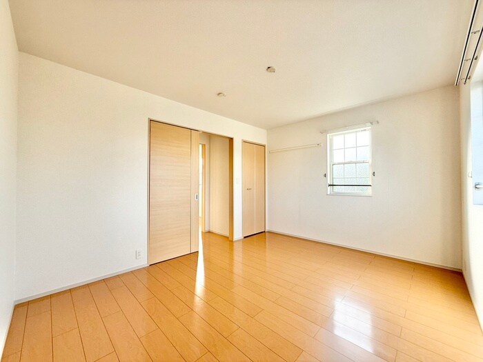 物件内観写真9　(居室)