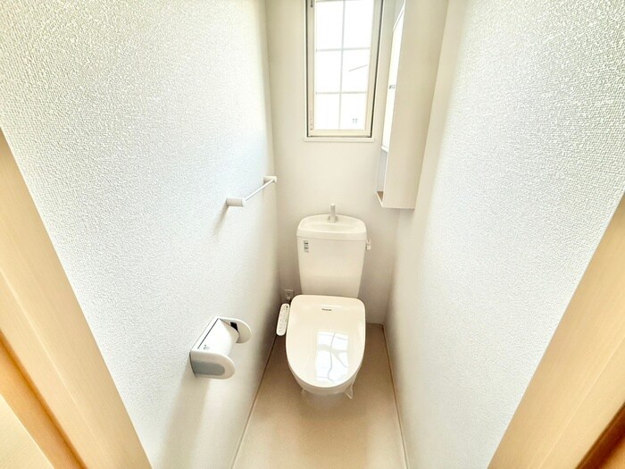 物件内観写真15　(トイレ)