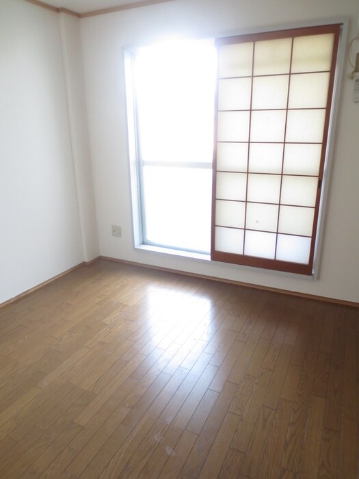 物件内観写真13　(室内からの展望)