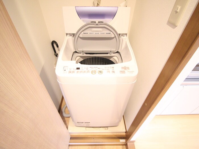 物件内観写真12　(洗濯機置場)