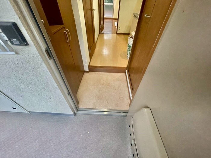 物件内観写真21　(玄関)