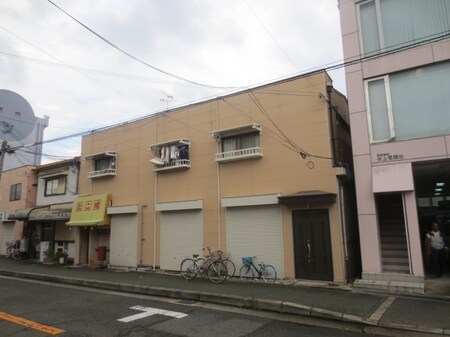 出穂さいわいハイツ外観写真