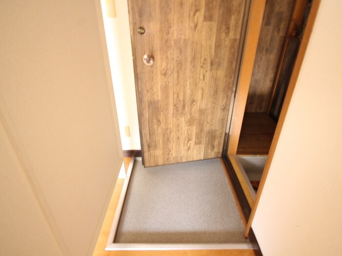 物件内観写真15　(玄関)