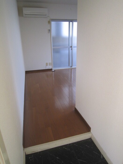 物件内観写真15　(玄関)