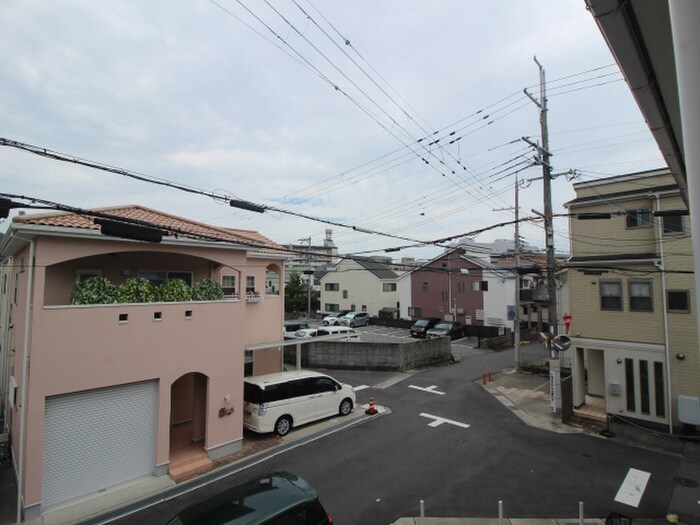 物件内観写真16　(室内からの展望)