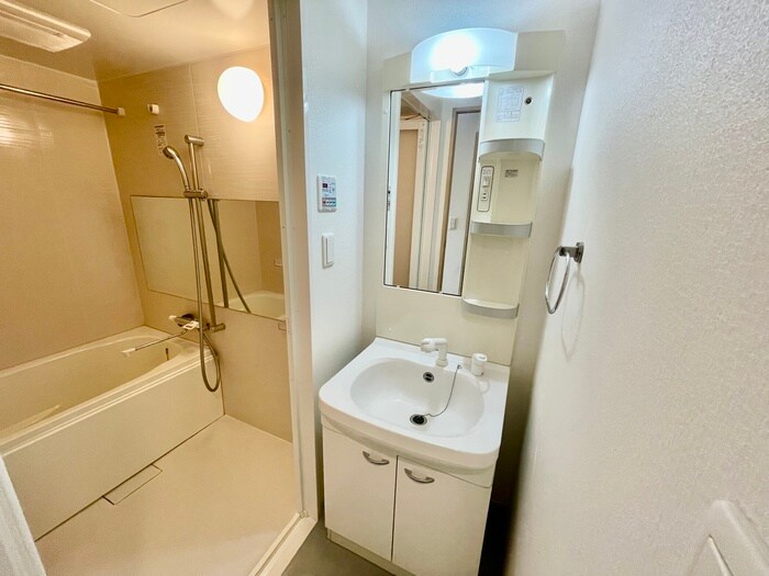 物件内観写真10　(洗面)