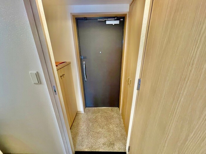 物件内観写真14　(玄関)