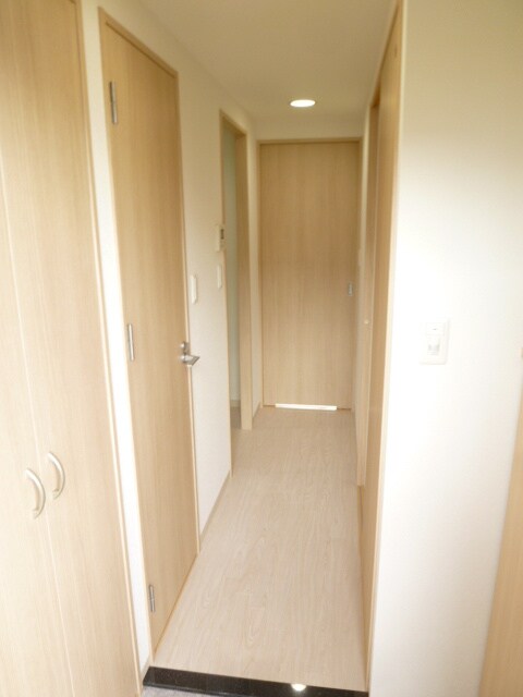 物件内観写真15　(廊下)