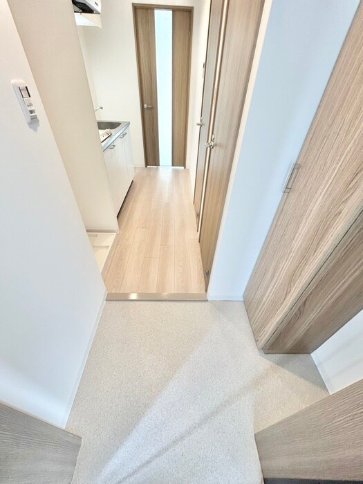 物件内観写真15　(玄関)