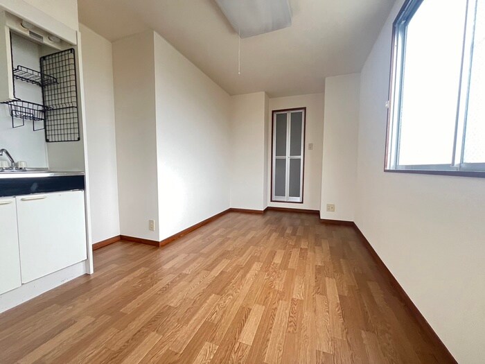 物件内観写真8　(居室)