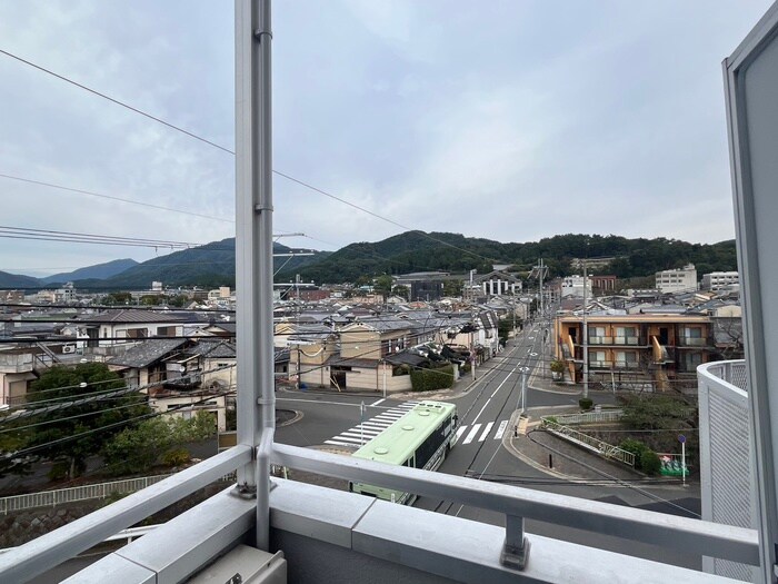 物件内観写真13　(室内からの展望)