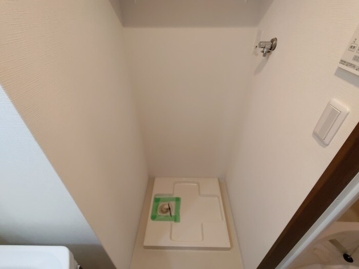物件内観写真12　(洗濯機置場)