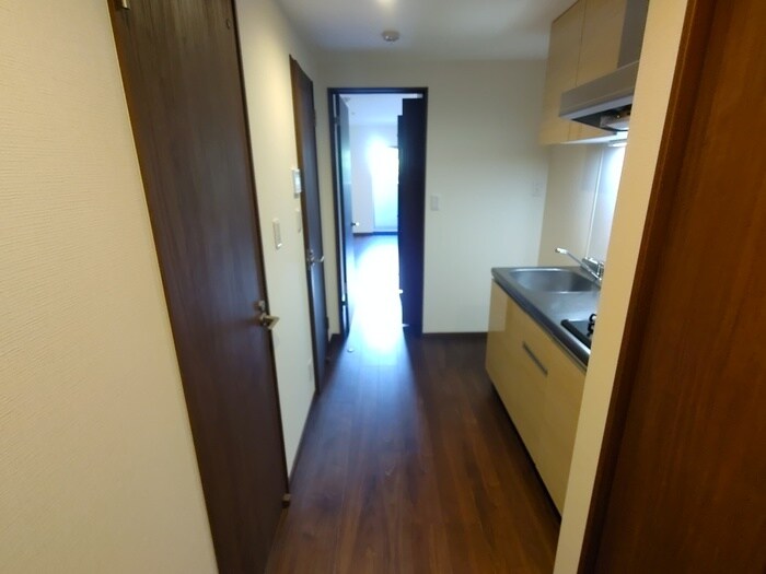 物件内観写真17　(廊下)