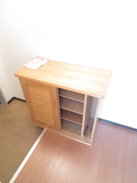 物件内観写真5　(靴箱)