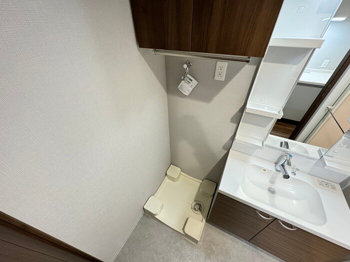 物件内観写真13　(洗濯機置場)