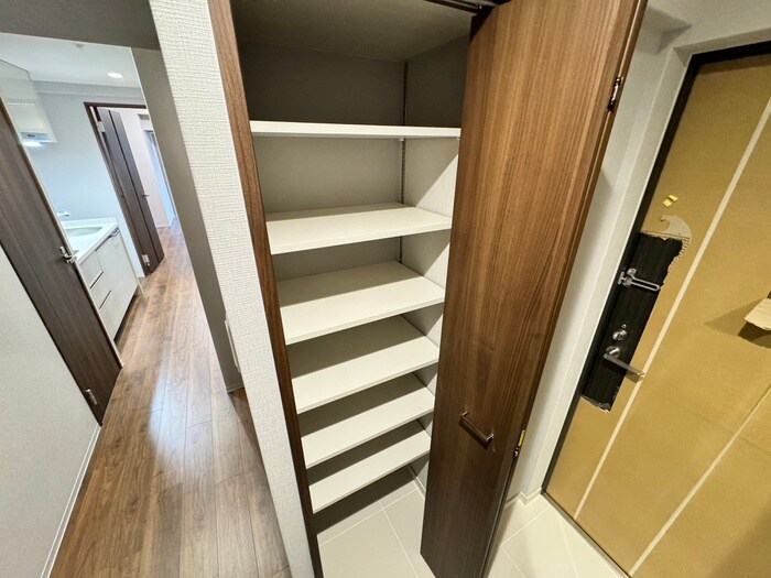 物件内観写真15　(靴箱)