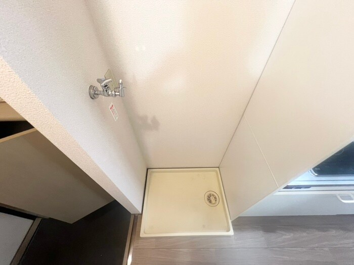 物件内観写真13　(洗濯機置場)