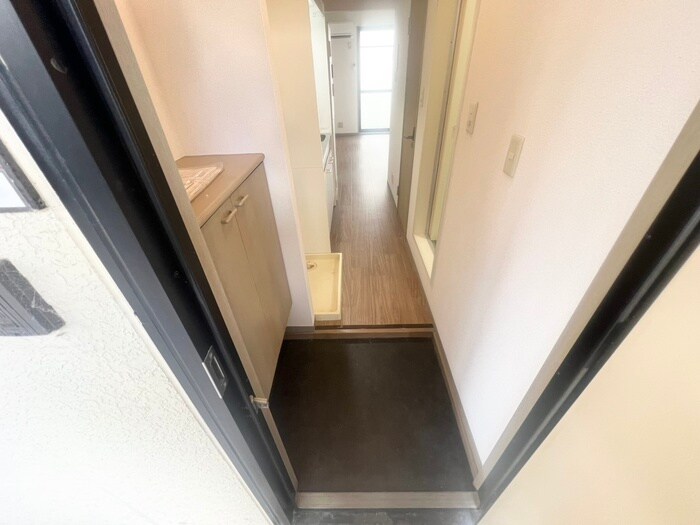 物件内観写真22　(玄関)