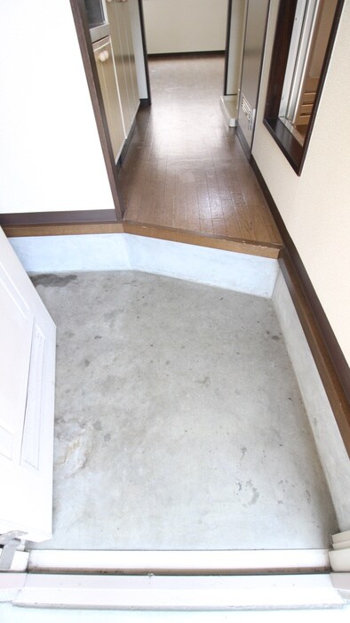 物件内観写真13　(玄関)