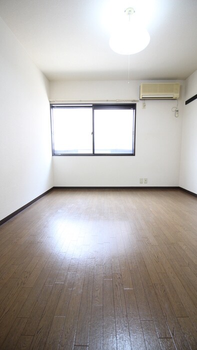 物件内観写真15　(室内からの展望)