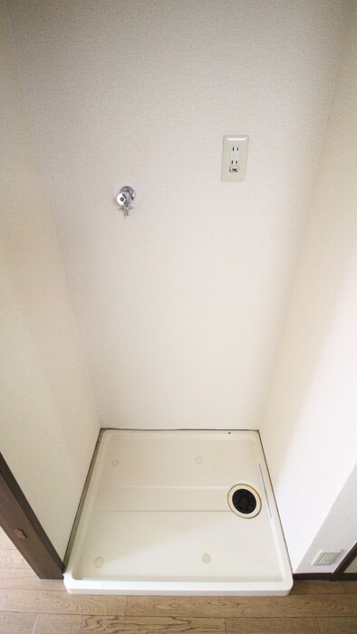 物件内観写真17　(洗濯機置場)