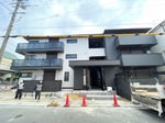 建築中