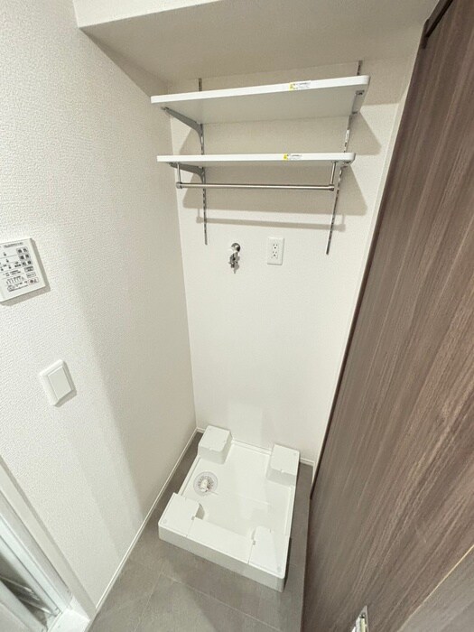 物件内観写真17　(洗濯機置場)