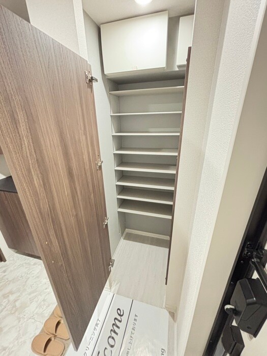 物件内観写真18　(靴箱)