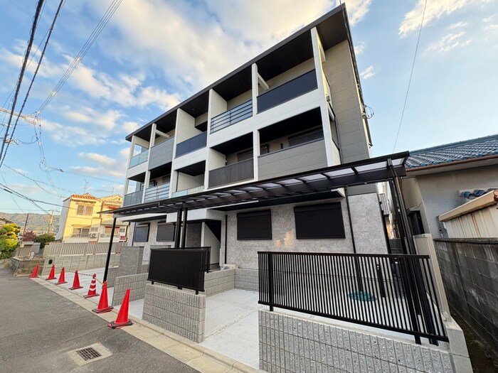 物件外観写真1　(外観写真)