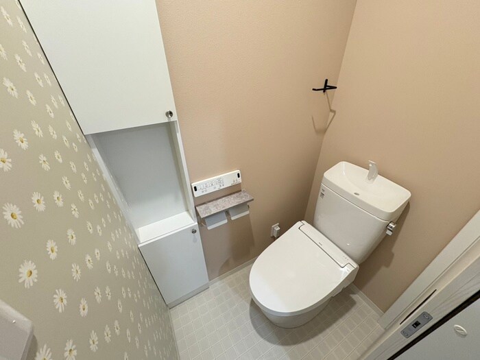 物件内観写真8　(トイレ)