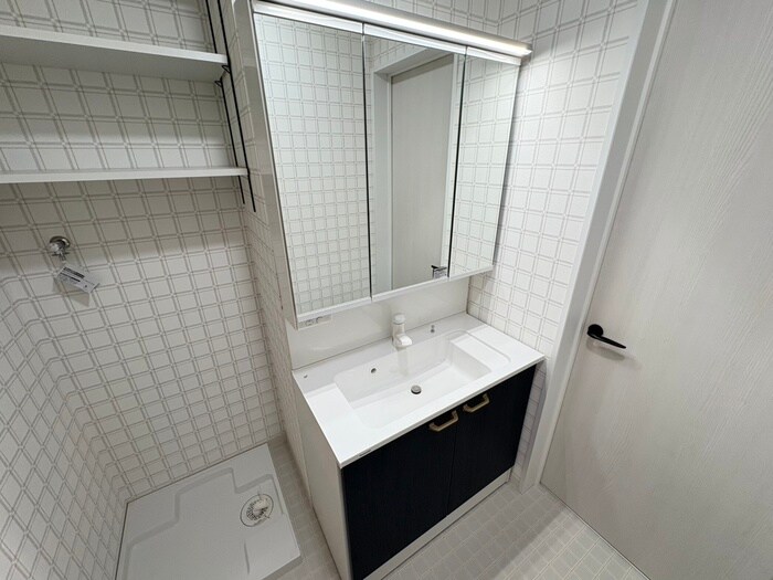 物件内観写真9　(洗面)