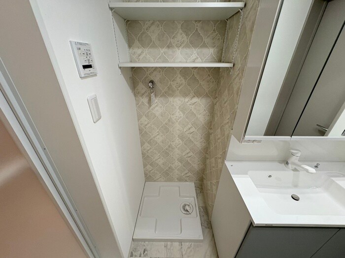 物件内観写真10　(洗濯機置場)