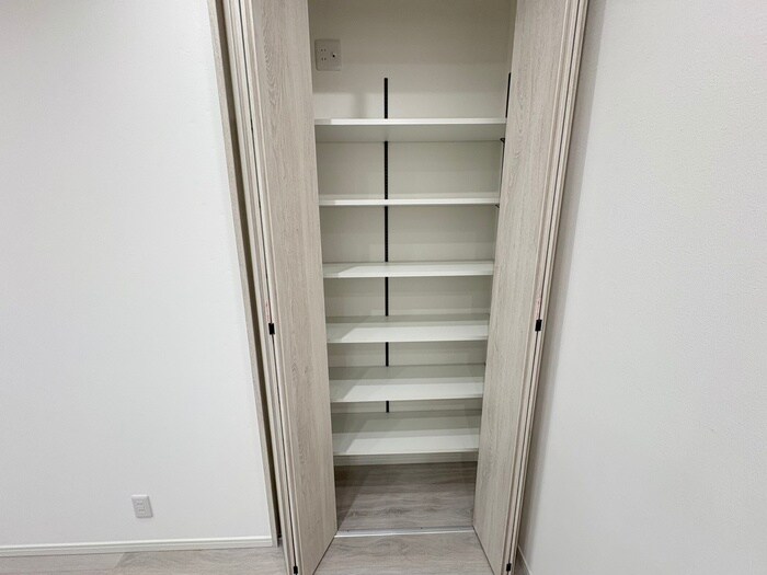 物件内観写真16　(収納)