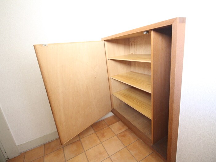 物件内観写真14　(靴箱)