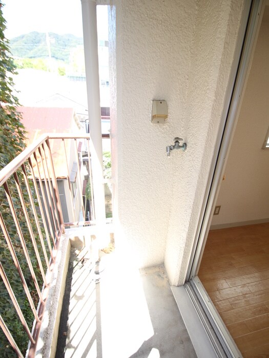 物件内観写真16　(洗濯機置場)