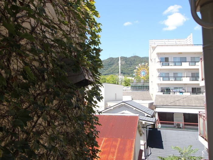 物件内観写真17　(室内からの展望)