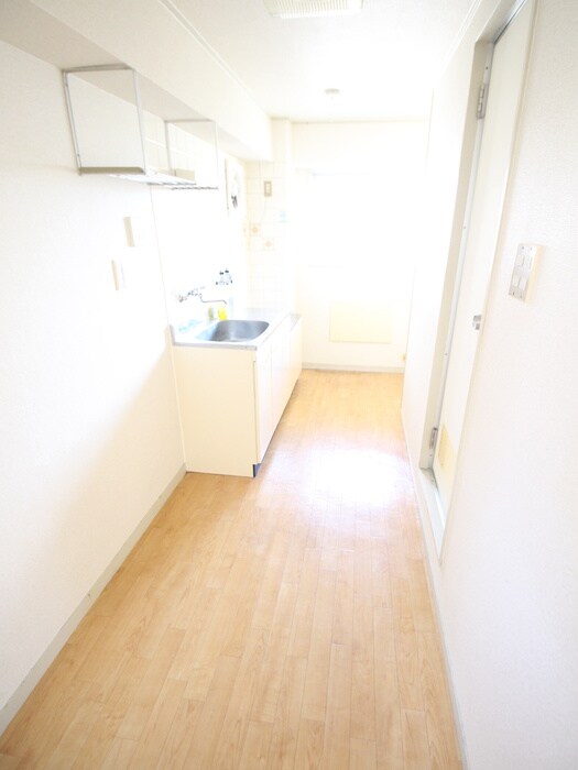 物件内観写真21　(廊下)