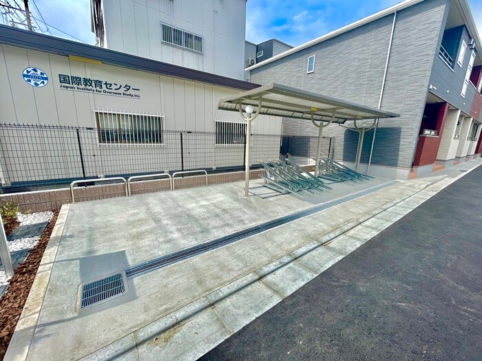 物件外観写真4　(駐輪場)